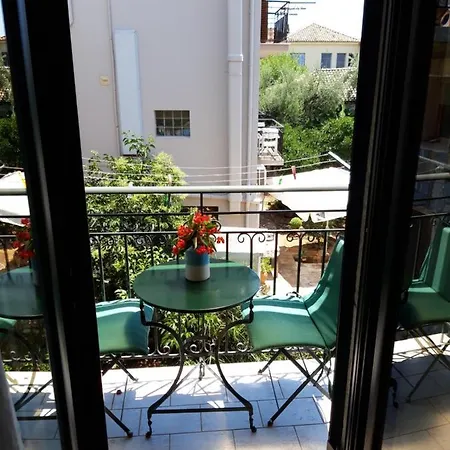 Skardamoula's And Apartments, 2 アパート *