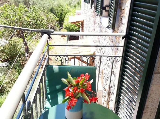 Skardamoula's And Apartments, 2 קרדמילי