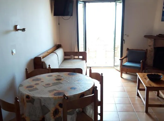 דירה Skardamoula's And Apartments, 2 *