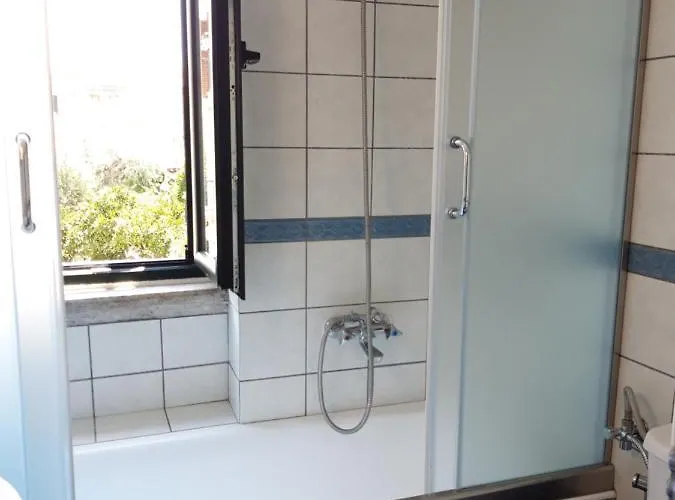 Skardamoula's And Apartments, 2 קרדמילי