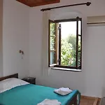 Skardamoula's And Apartments, 2 *