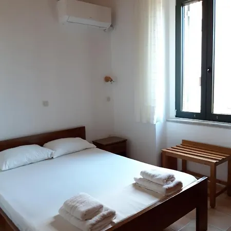 Skardamoula's And Apartments, 2 * Kardhamili