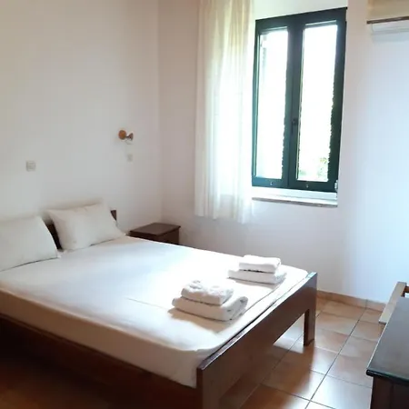 Skardamoula's And Apartments, 2 *