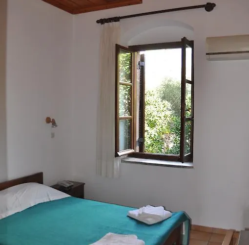 Skardamoula's And Apartments, 2 *