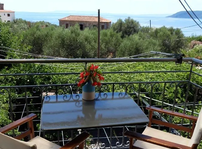 Skardamoula's And Apartments, 2