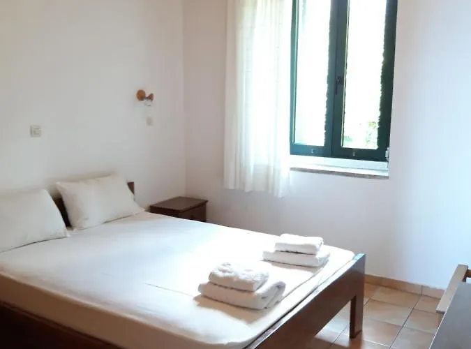 Skardamoula's And Apartments, 2 *