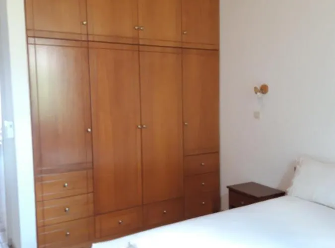 Skardamoula's And Apartments, 2