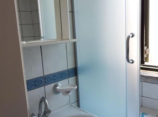 Skardamoula's And Apartments, 2