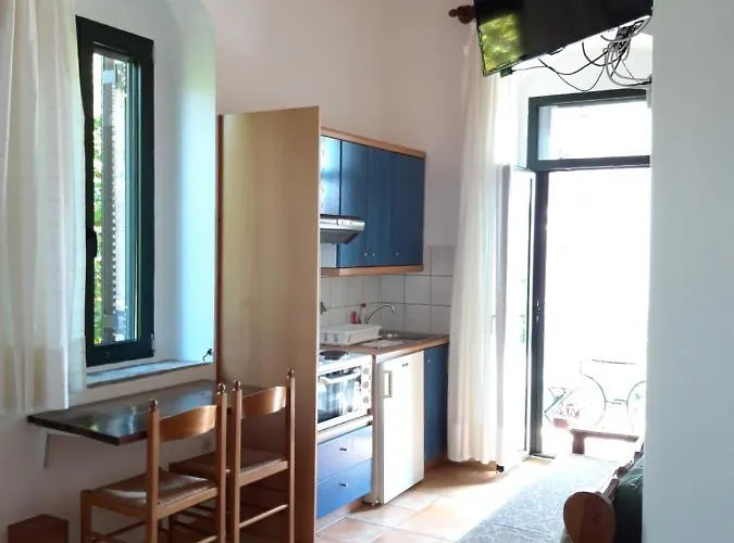 Skardamoula's And Apartments, 2 *