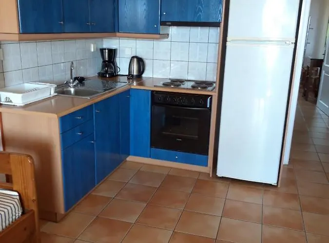 Skardamoula's And Apartments, 2